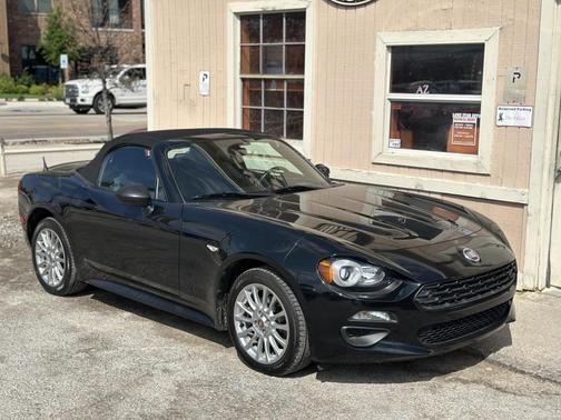 Nero Cinema Jet Black 2017 FIAT 124 Spider Base