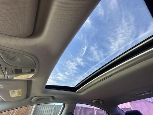 2011 Hyundai SONATA Limited