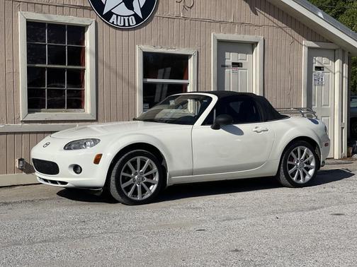 Photo 5 of 23 of 2007 Mazda MX-5 Miata Touring