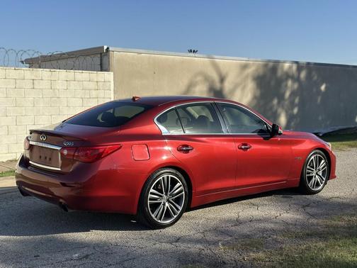 2015 INFINITI Q50 Hybrid Premium