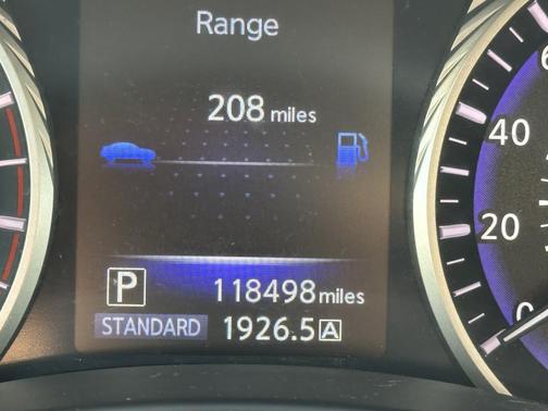 2015 INFINITI Q50 Hybrid Premium