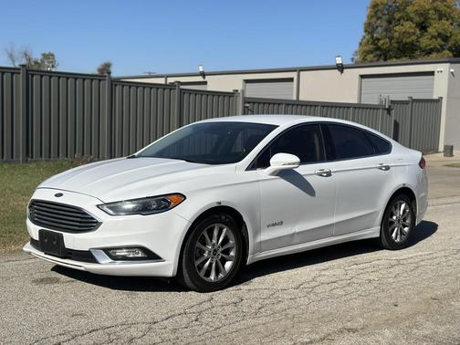 2017 Ford Fusion Hybrid SE