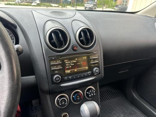 Black 2015 Nissan Rogue Select S