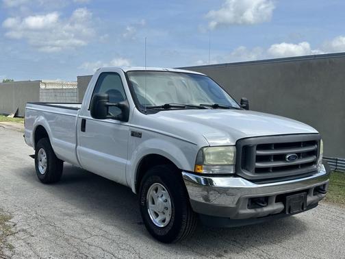Oxford White Clearcoat 2004 Ford F-250 XL