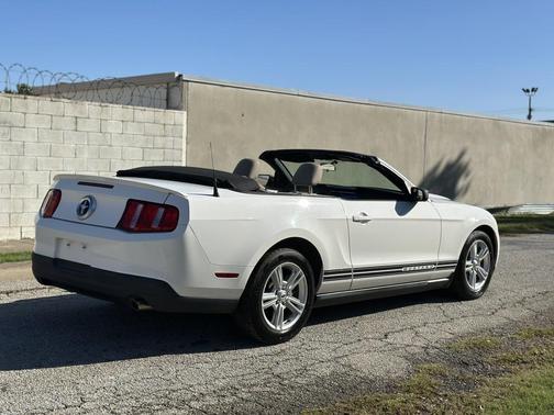 2010 Ford Mustang Base