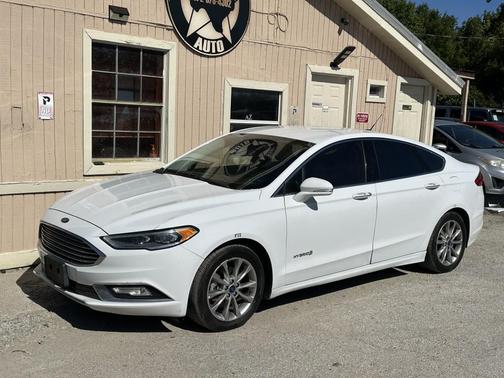 2017 Ford Fusion Hybrid SE
