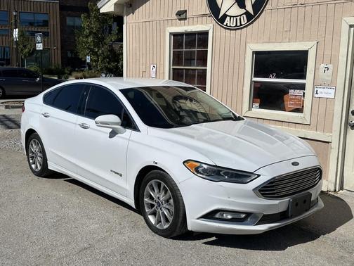 2017 Ford Fusion Hybrid SE