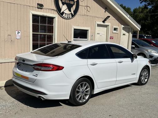 2017 Ford Fusion Hybrid SE
