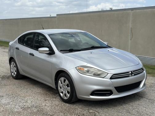 Bright Silver Metallic Clearcoat 2013 Dodge Dart SE
