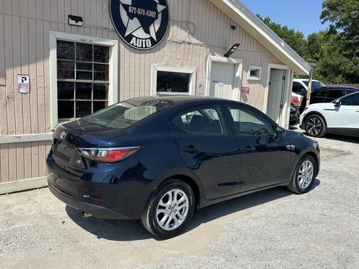 2017 Toyota Yaris iA Base