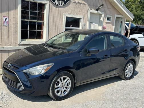 2017 Toyota Yaris iA Base