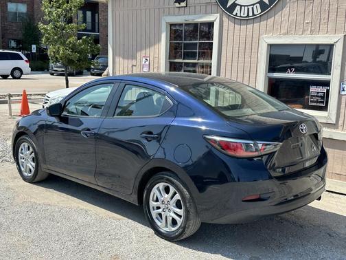 2017 Toyota Yaris iA Base