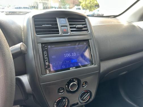 2018 Nissan Versa 1.6 SV