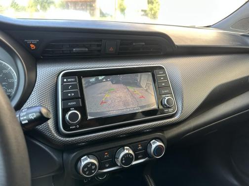 2018 Nissan Kicks SV