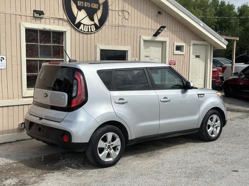 Bright Silver 2018 Kia Soul Base