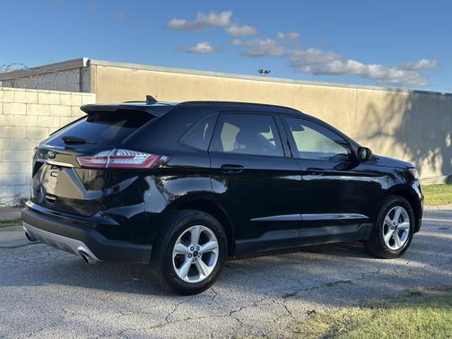 2020 Ford Edge SE