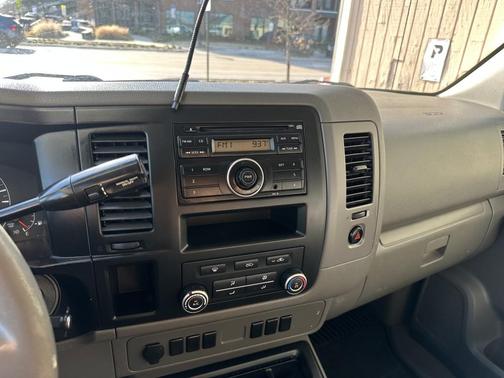 2014 Nissan NV Cargo NV2500 HD S V6