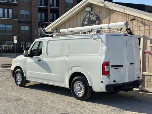2014 Nissan NV Cargo NV2500 HD S V6