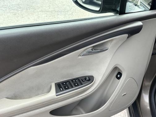 Brownstone Metallic 2014 Chevrolet Volt Base