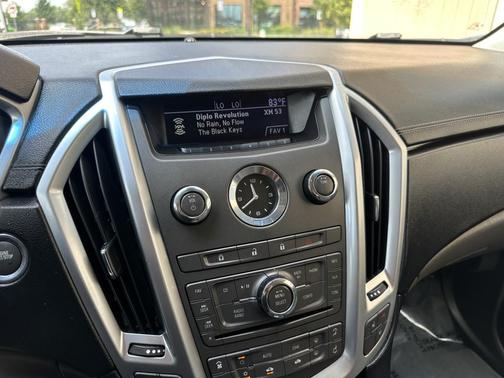 2011 Cadillac SRX Luxury Collection