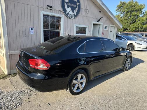 2013 Volkswagen Passat 2.5 SE