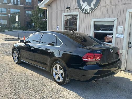 2013 Volkswagen Passat 2.5 SE