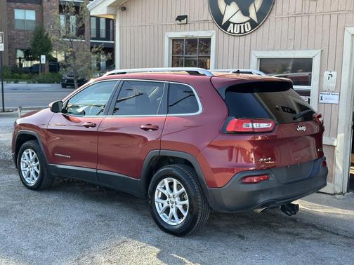 Brilliant Black Crystal Pearlcoat 2014 Jeep Cherokee Latitude