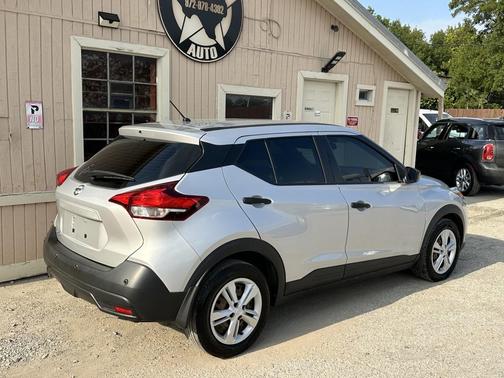 2020 Nissan Kicks S