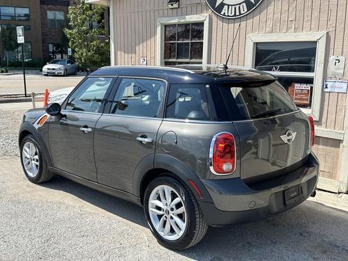 2012 MINI Cooper Countryman Base