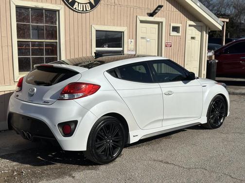 2016 Hyundai Veloster Turbo