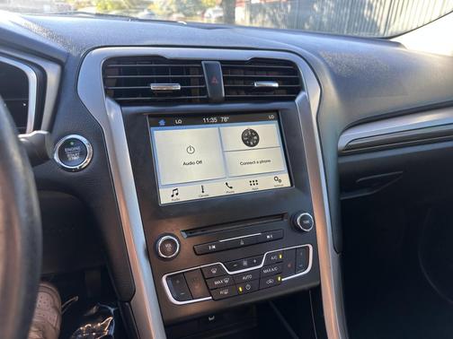 2018 Ford Fusion Hybrid SE