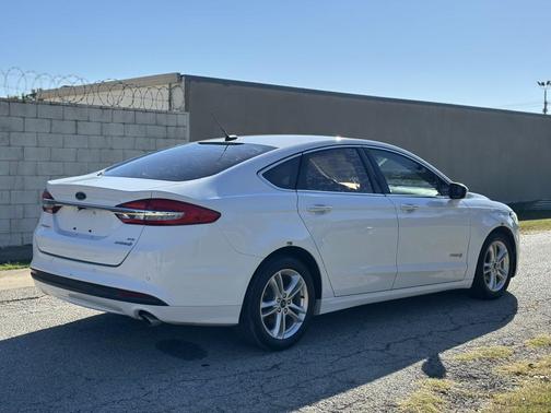 2018 Ford Fusion Hybrid SE