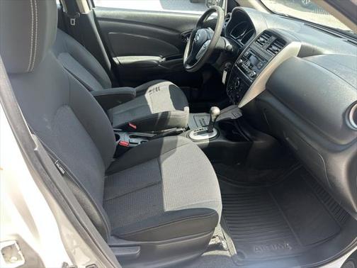 2016 Nissan Versa 1.6 SV