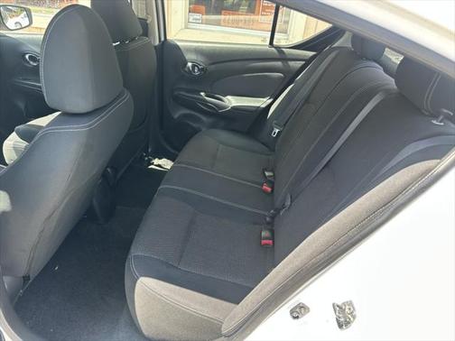 2016 Nissan Versa 1.6 SV