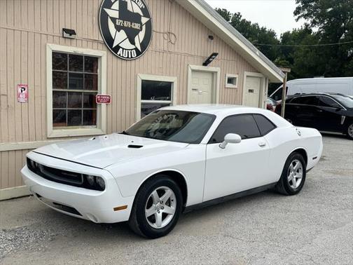 2011 Dodge Challenger Base