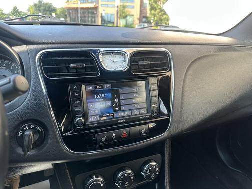 2014 Chrysler 200 S
