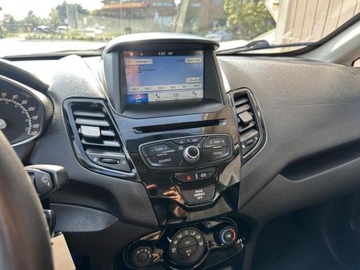2016 Ford Fiesta SE