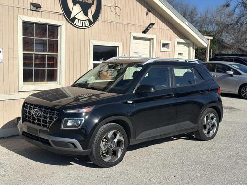 2022 Hyundai VENUE SEL