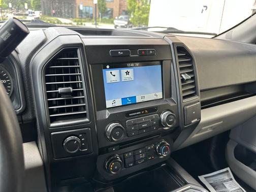 Oxford White 2018 Ford F-150 XLT