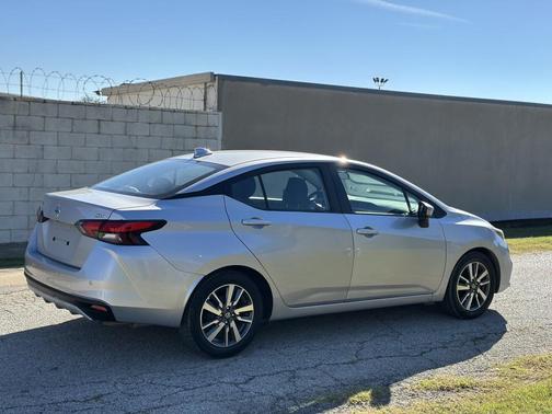 2020 Nissan Versa 1.6 SV
