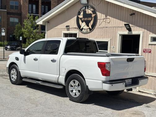 Glacier White 2017 Nissan Titan SV
