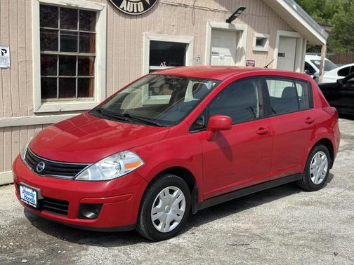 2012 Nissan Versa 1.8 SL