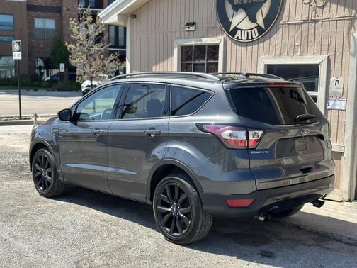 Great 2018 Ford Escape SE