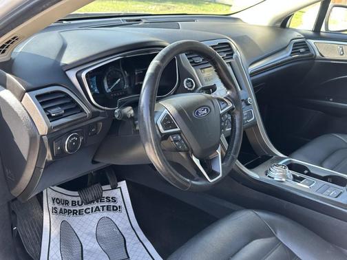 2018 Ford Fusion Hybrid SE