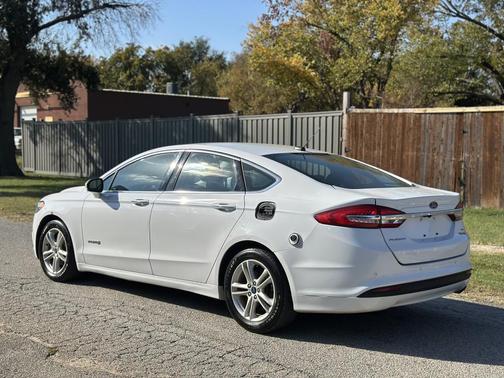 2018 Ford Fusion Hybrid SE