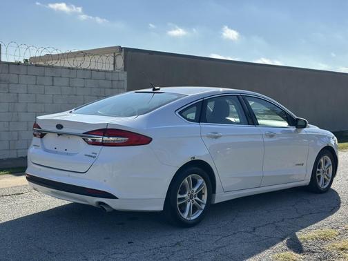 2018 Ford Fusion Hybrid SE