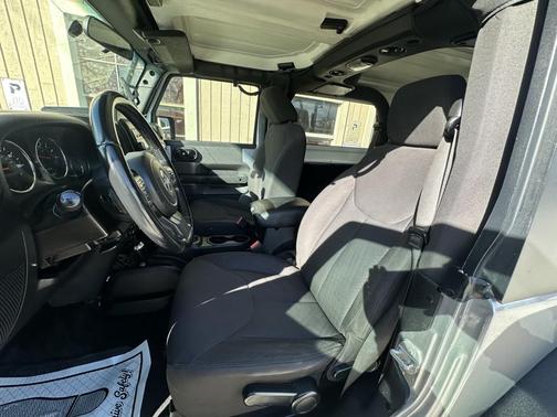 2015 Jeep Wrangler Sport