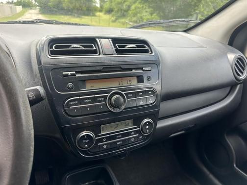 Starlight Silver 2015 Mitsubishi Mirage DE