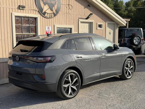 Pure Gray 2023 Volkswagen ID.4 S