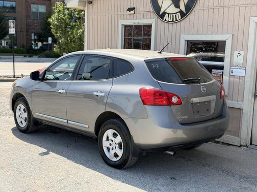 Gray 2014 Nissan Rogue Select S